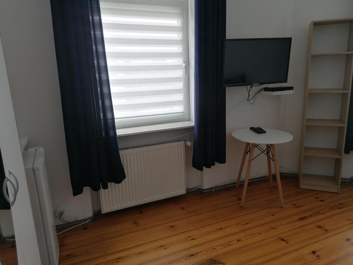 Hostel Tulip - Pokój 5 ze wspólną łazienką i kuchnią Estetino Exterior foto