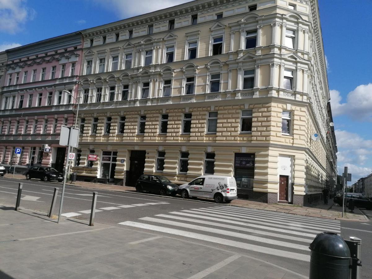Hostel Tulip - Pokój 5 ze wspólną łazienką i kuchnią Estetino Exterior foto