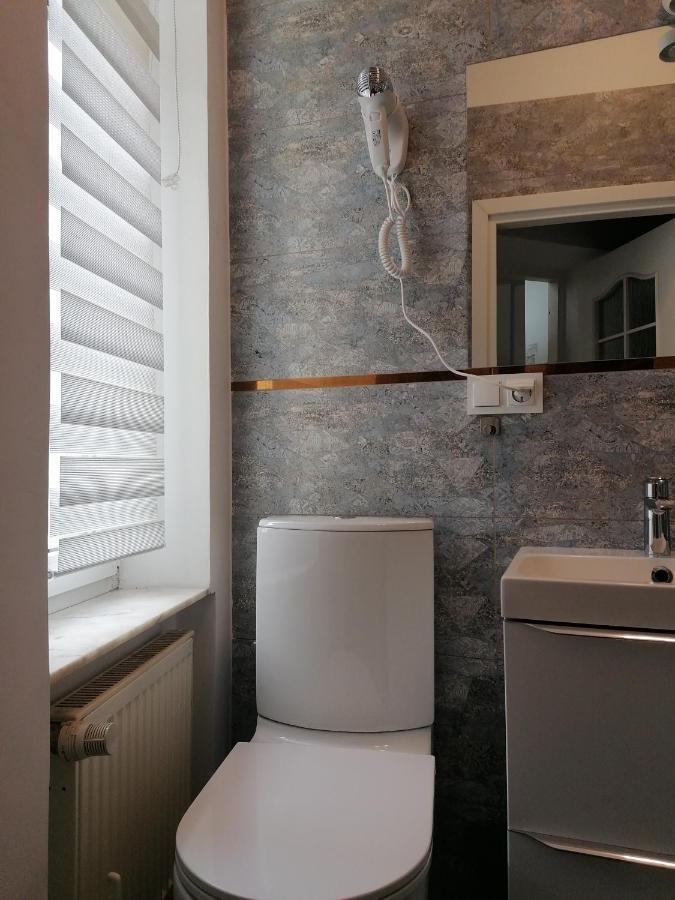 Hostel Tulip - Pokój 5 ze wspólną łazienką i kuchnią Estetino Exterior foto