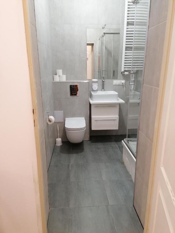 Hostel Tulip - Pokój 5 ze wspólną łazienką i kuchnią Estetino Exterior foto